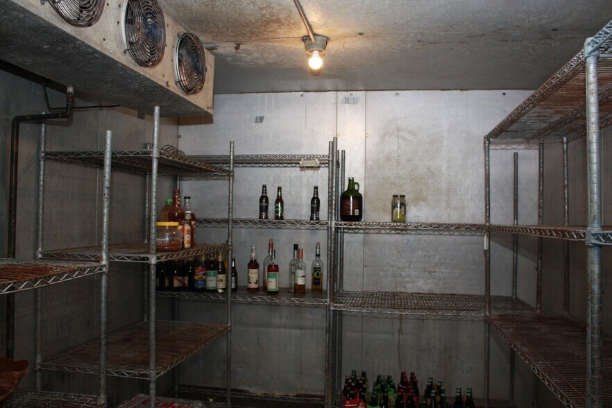 More Photos Of 3008 McHenry Ave, Modesto Restaurant For Lease