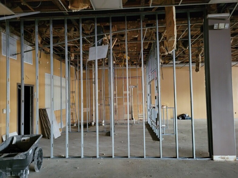 More Photos Of 20035 Plymouth Rd, Detroit Storefront For Sale