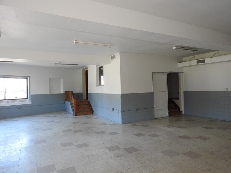 More Photos Of 1800 Brewerton Rd, Mattydale Freestanding For Sale