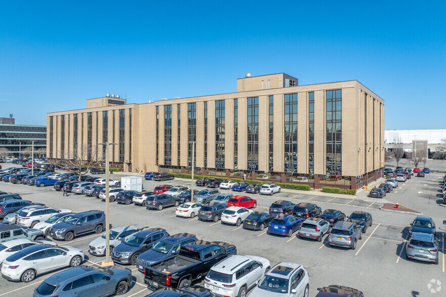 Primary Photo Of 300 Garden City Plz, Garden City Office For Lease