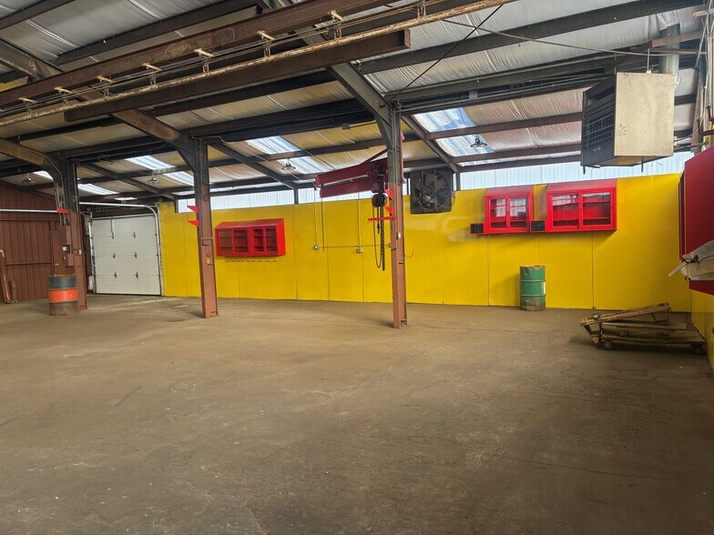 More Photos Of 50 Drummond Ave, Hubbard Warehouse For Lease