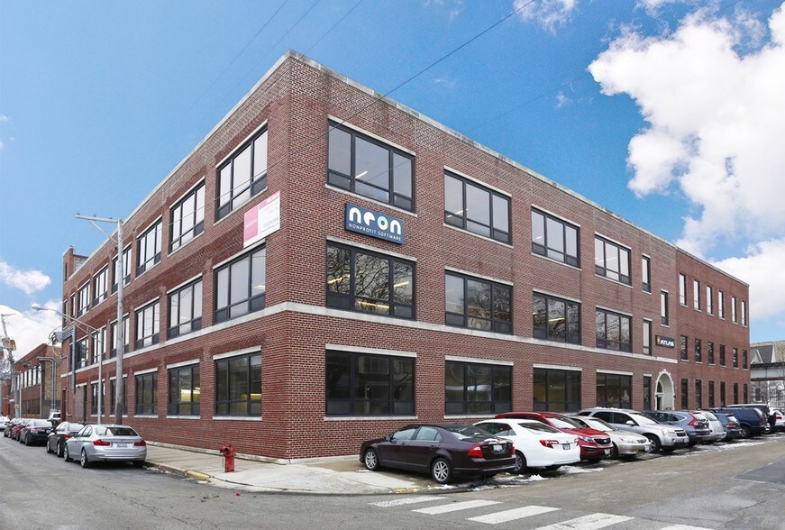 Primary Photo Of 1801 W Warner Ave, Chicago Loft Creative Space For Lease