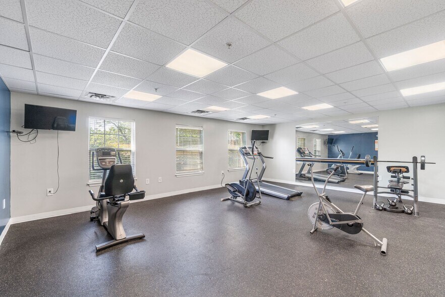 More Photos Of 900 County St, Portsmouth Apartments For Sale