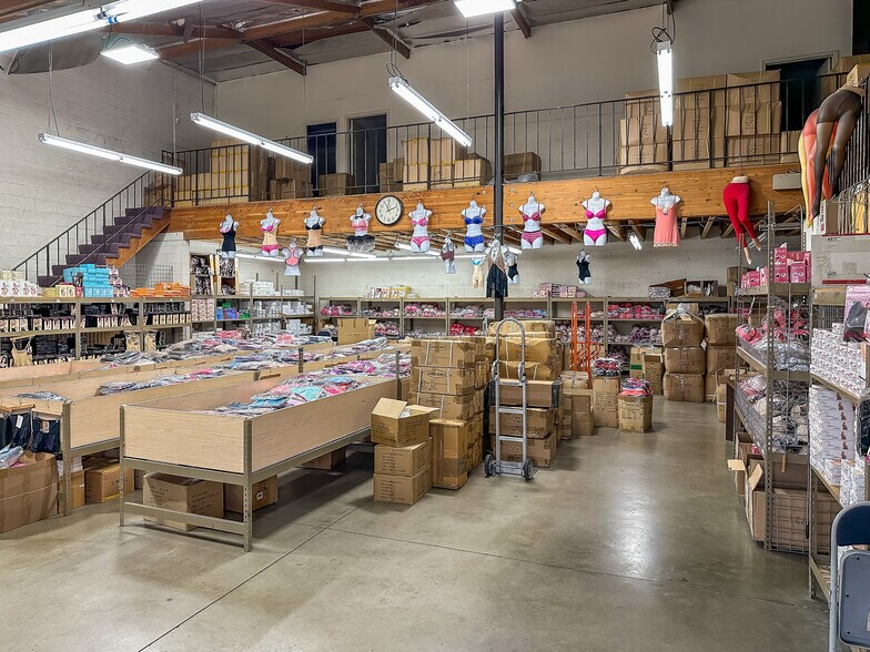 More Photos Of 760 E 14th Pl, Los Angeles Warehouse For Lease