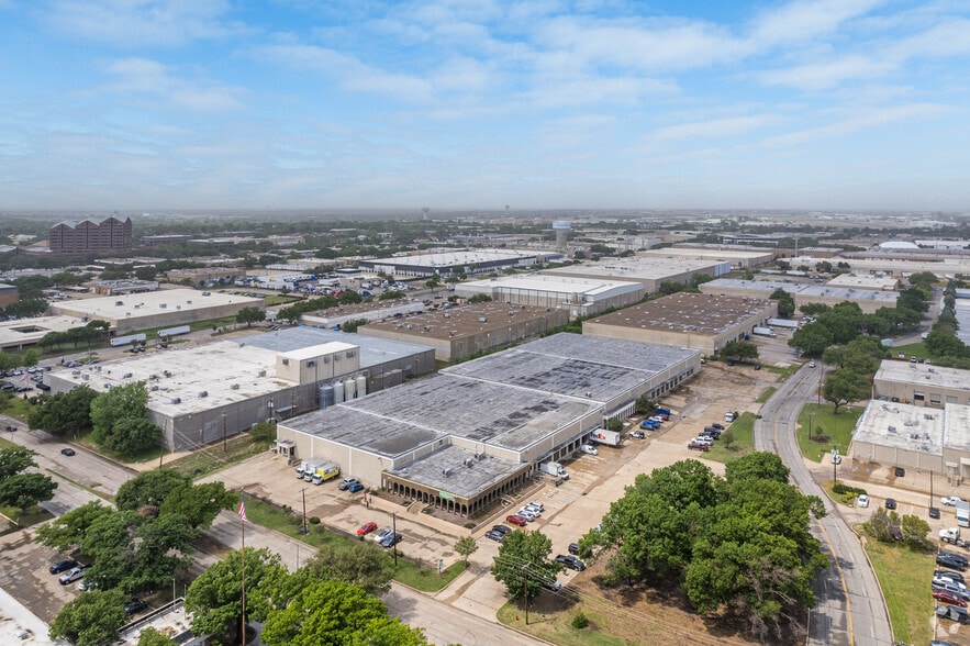 More Photos Of 4545 Spring Valley Rd, Farmers Branch Warehouse For Lease
