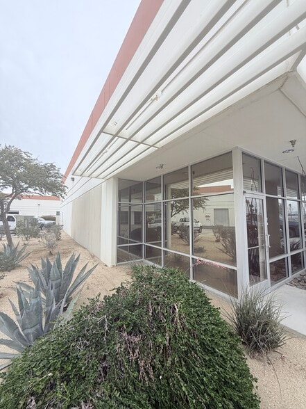 More Photos Of 45090 Golf Center Pky, Indio Warehouse For Sale