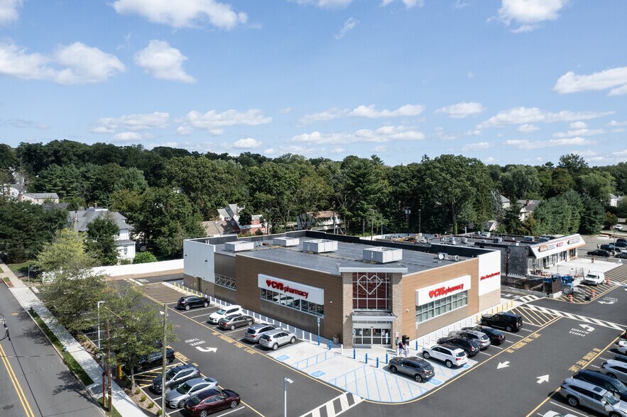 More Photos Of 80 Godwin Ave, Midland Park Drugstore For Lease