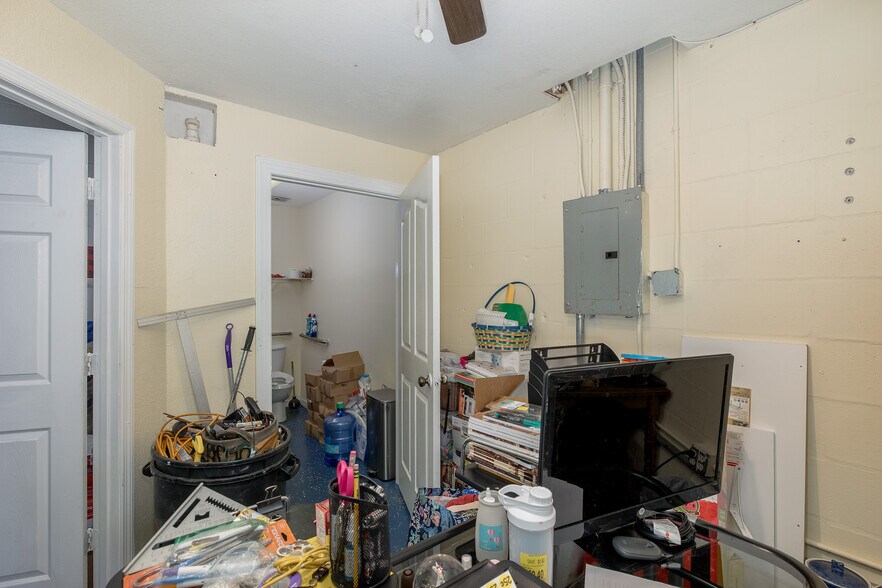 More Photos Of 6151 Springer Dr, Port Richey Warehouse For Sale