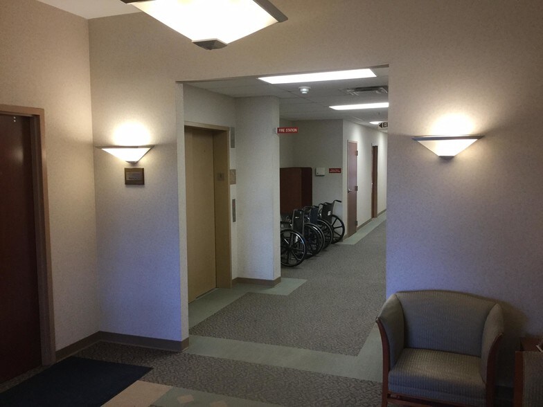 More Photos Of 323 Marion Ave, Massillon Medical For Sale