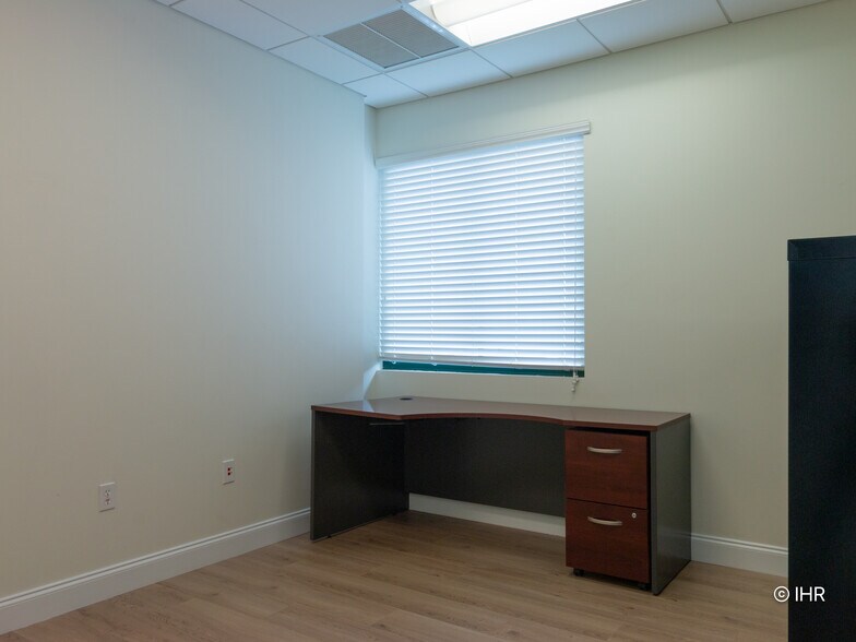 More Photos Of 15300 S Jog Rd, Delray Beach Medical For Sale