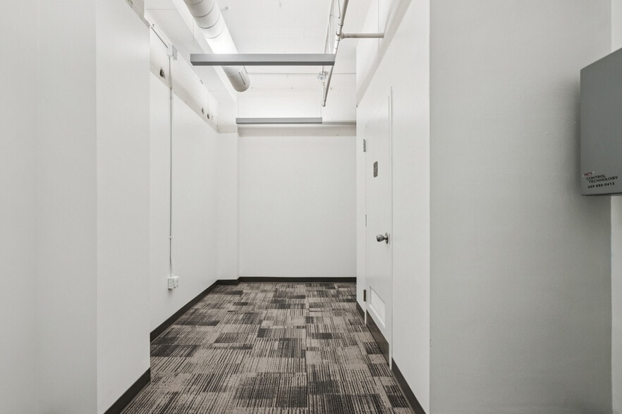 More Photos Of 1421 Race St, Philadelphia Medical For Lease