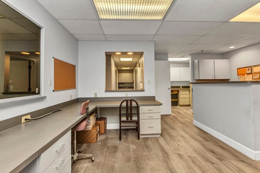 More Photos Of 2525 Harbor Blvd, Port Charlotte Medical For Sale