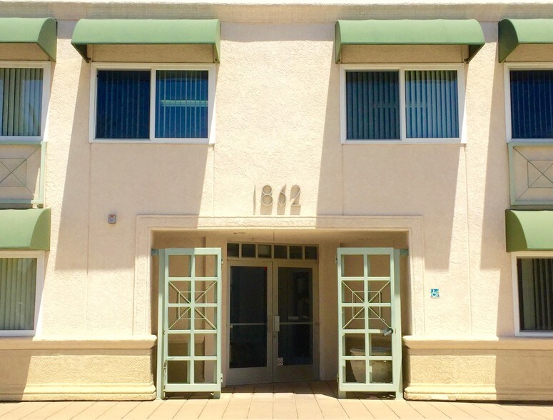 More Photos Of 1862 S Broadway, Santa Maria Office For Lease