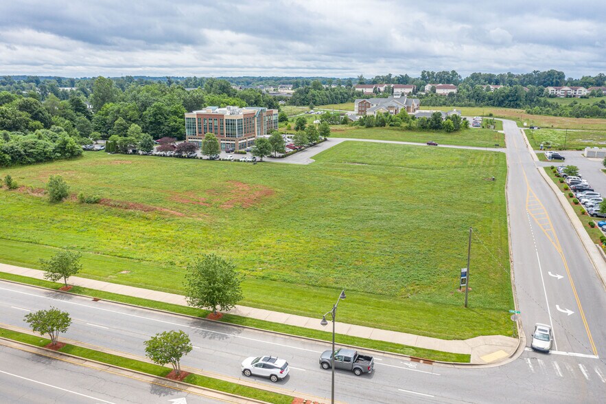 More Photos Of 135 Chesapeake Ln, Clarksville Unknown For Lease