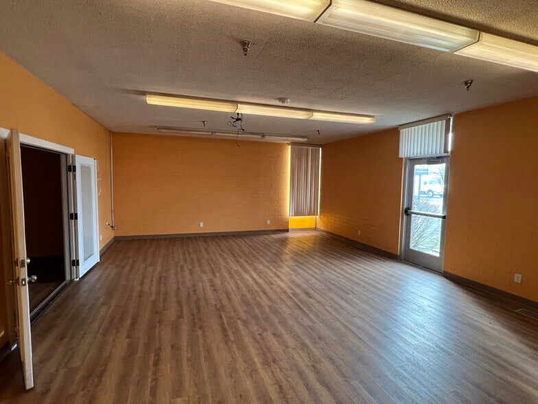 More Photos Of 3571 S 300 W, Salt Lake City Warehouse For Lease