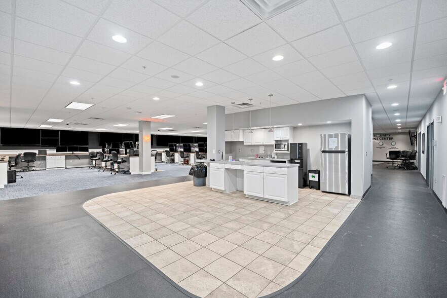 More Photos Of 2305 S Center Rd, Burton Office For Sale