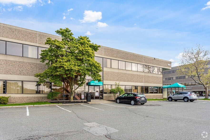 More Photos Of 100 Everett Ave, Chelsea Medical For Lease