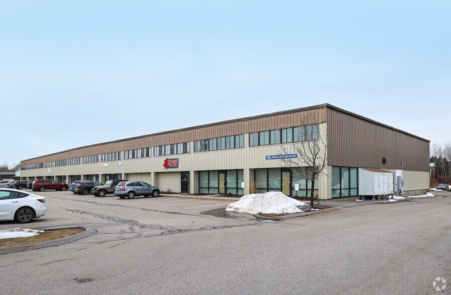 Primary Photo Of 210 West Rd, Portsmouth Light Distribution For Lease