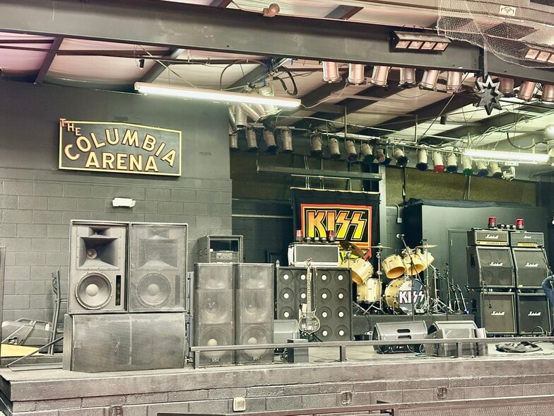 More Photos Of 832 Gallia St, Portsmouth Theater Concert Hall For Sale