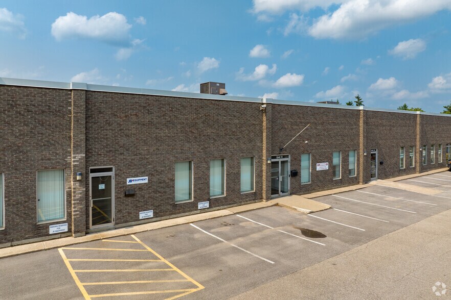 More Photos Of 475 Edward Ave, Richmond Hill Warehouse For Lease