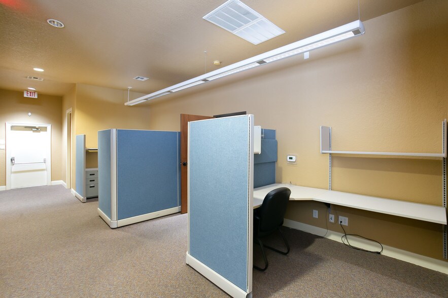 More Photos Of 2634 Kerrybrook Ct, San Antonio Medical For Lease