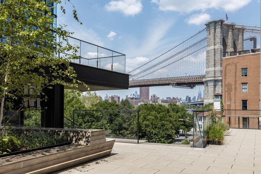 More Photos Of 25 Columbia Hts, Brooklyn Office For Lease