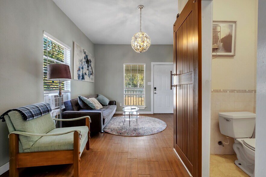 More Photos Of , Quincy Unknown For Sale