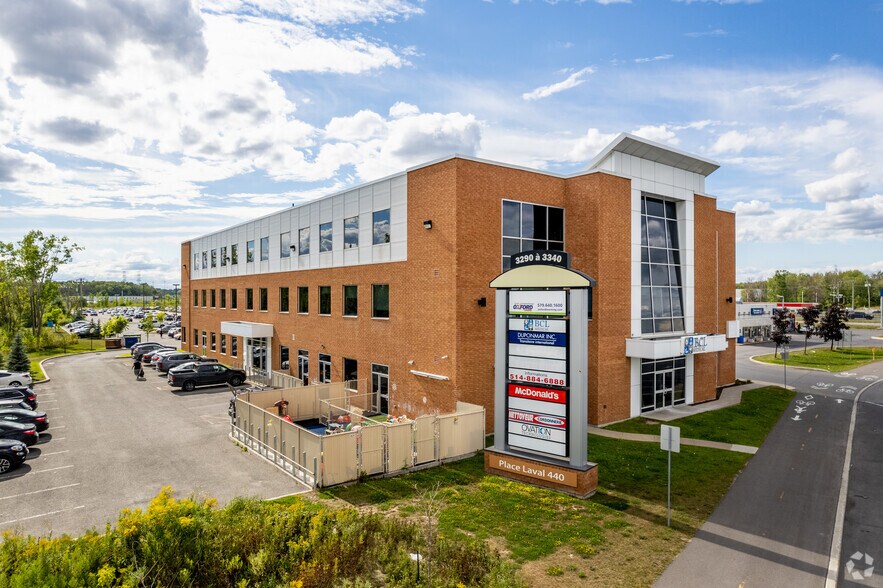 More Photos Of 3290-3340 Av 100E, Laval Office For Sale