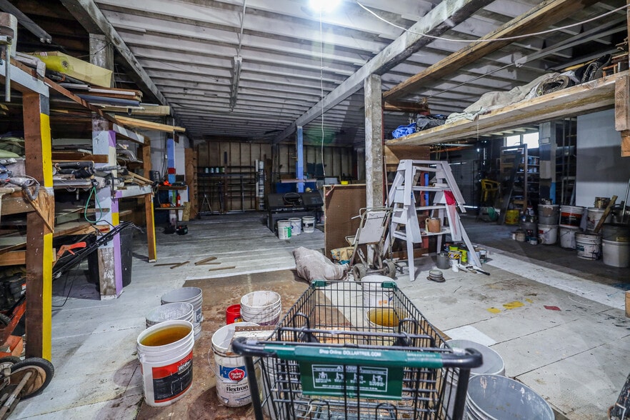 More Photos Of 411 S Jefferson St, Aberdeen Industrial For Sale