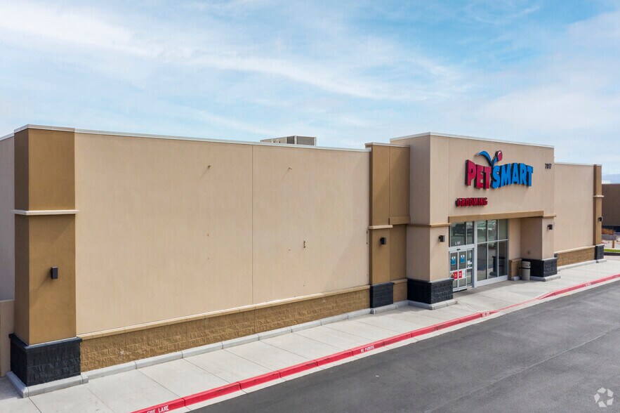 More Photos Of 7820 Enchanted Hills NE, Bernalillo Unknown For Lease