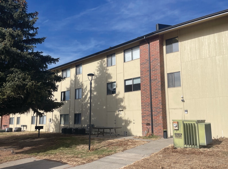 More Photos Of 439 W 25th St, Alliance Apartments For Sale