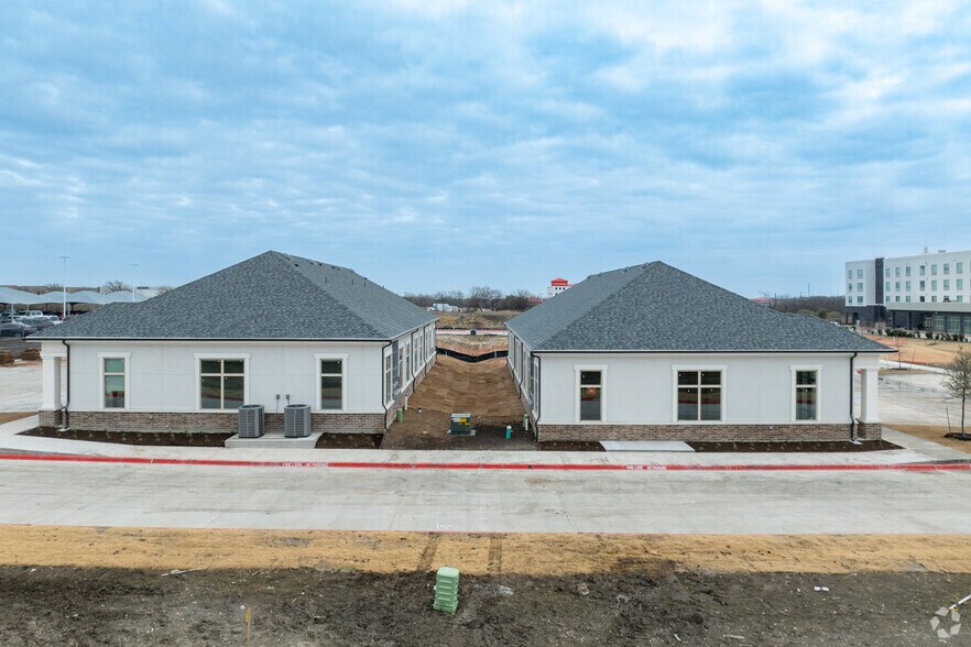 More Photos Of 3117 Bailey Dr, Fort Worth Medical For Sale