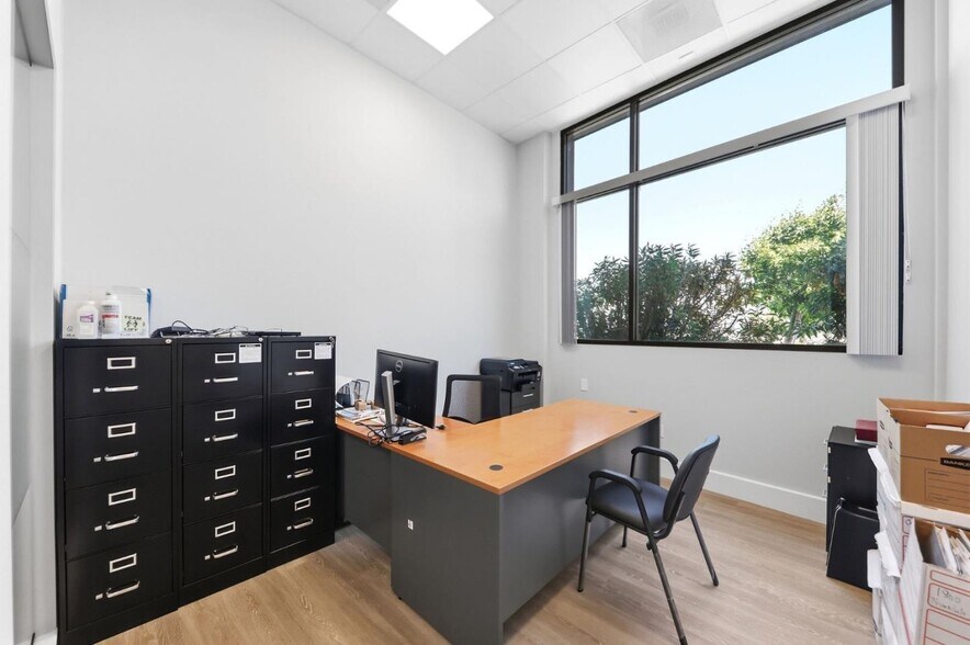 More Photos Of 600 El Camino Real, Belmont General Retail For Sale