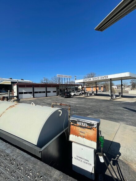 More Photos Of 203 Sparta St, McMinnville Service Station For Sale