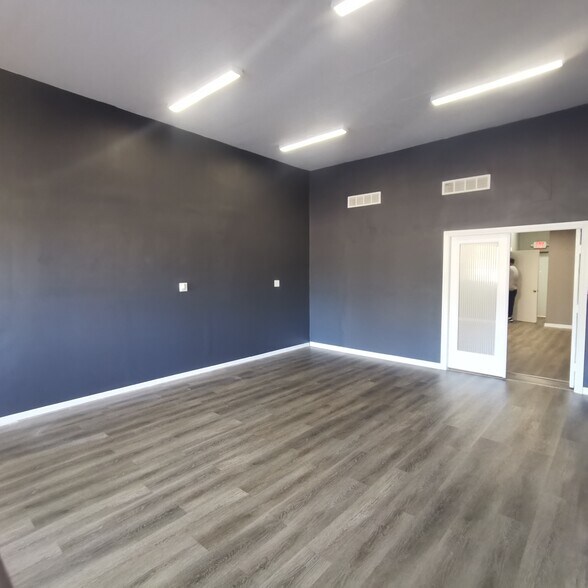 More Photos Of 3701 State Road 580 W, Oldsmar Freestanding For Lease