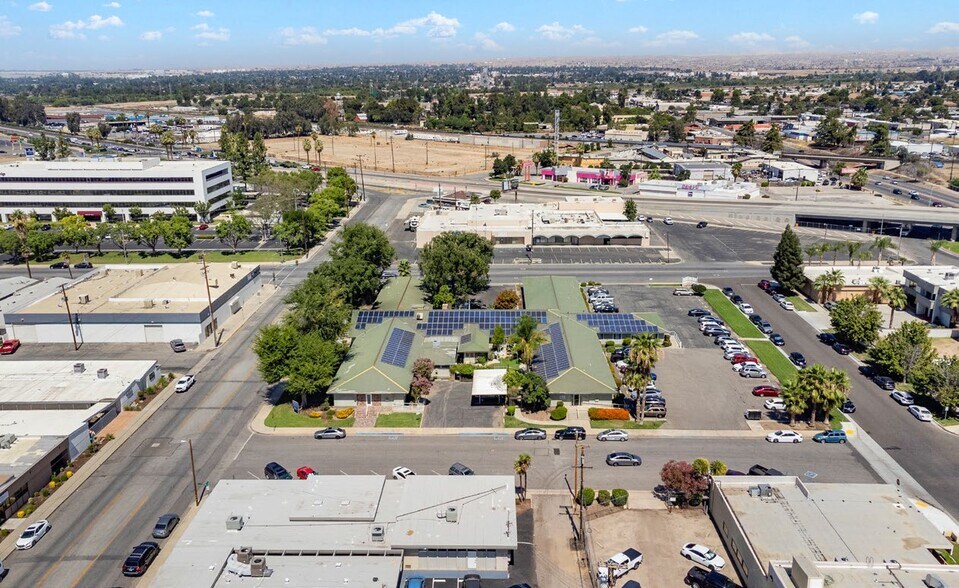 More Photos Of 2920 H St, Bakersfield Medical For Lease