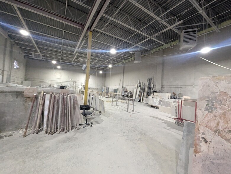 More Photos Of 111 Spencer St, Brooklyn Warehouse For Sale