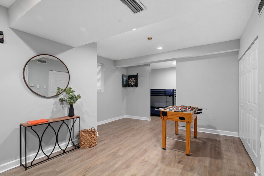 More Photos Of 640-642 W Main St, Lexington Office For Lease