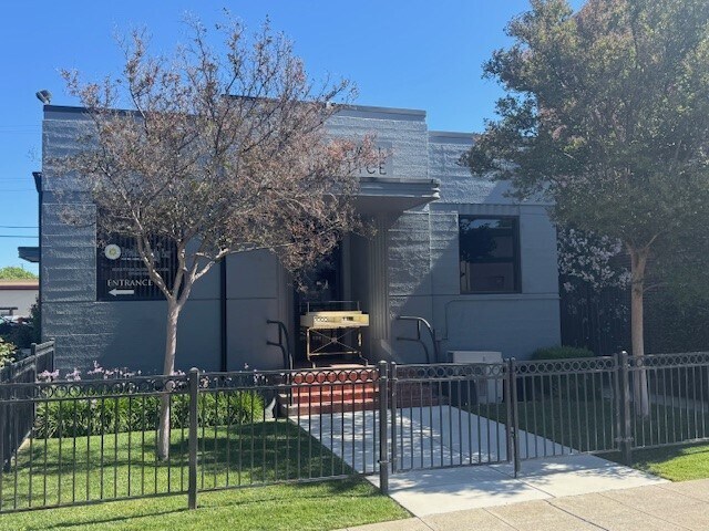 Primary Photo Of 15-17 W 8th St, Tracy Office For Sale