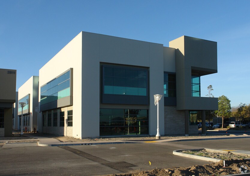 More Photos Of 2861 N Ventura Rd, Oxnard Office For Sale
