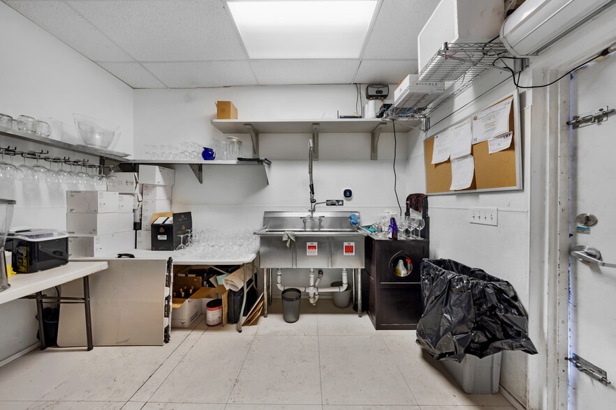 More Photos Of 2207-2211 Coral Way, Coral Gables Storefront For Lease