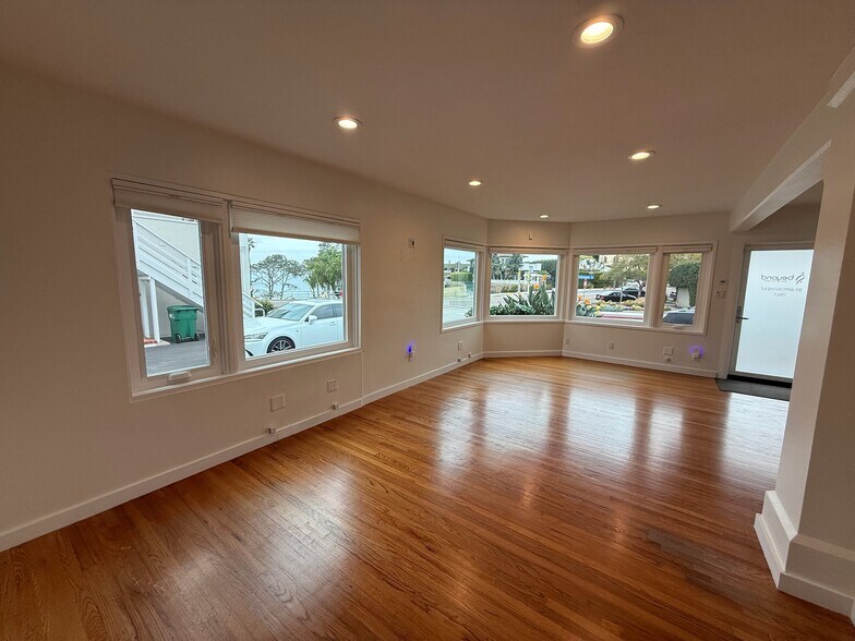 More Photos Of 7880 Exchange Pl, La Jolla Freestanding For Lease
