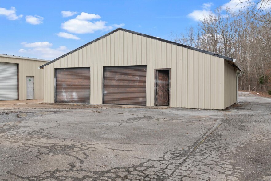 More Photos Of 1811-1813 Old Estill Springs Rd, Tullahoma Warehouse For Lease