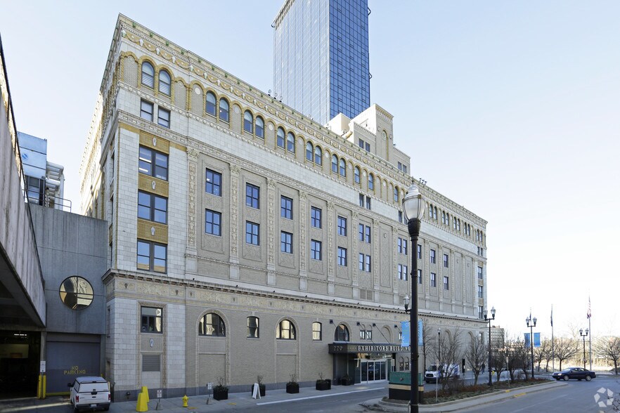 More Photos Of 220 Lyon St NW, Grand Rapids Office For Lease