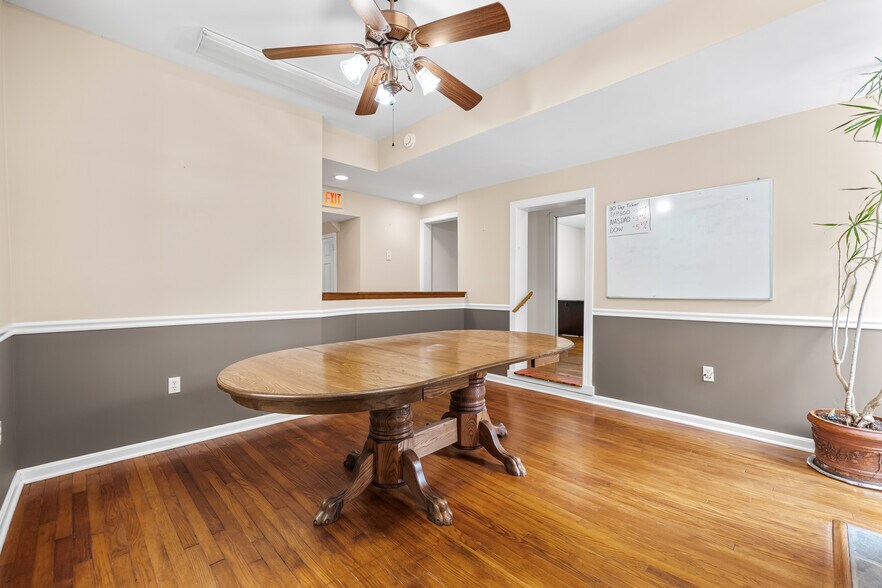 More Photos Of 410 Main St, Reisterstown Medical For Lease