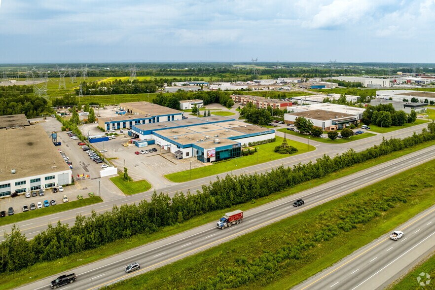 More Photos Of 2275 Boul des Entreprises, Terrebonne Warehouse For Lease