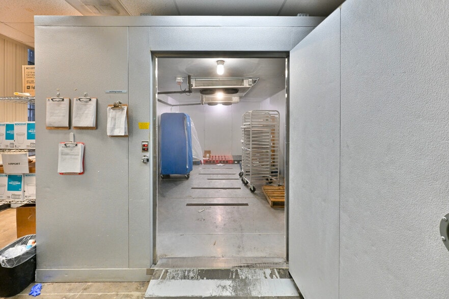 More Photos Of 1701 SW Jefferson St, Portland Restaurant For Lease