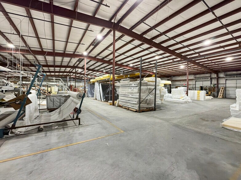 More Photos Of 850 Eisenhower Blvd, Johnstown Warehouse For Lease