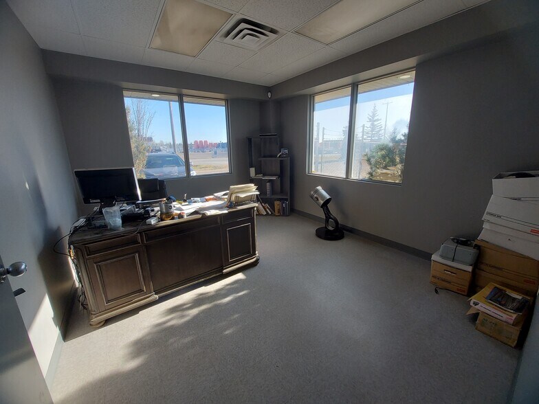 More Photos Of 27123 Hwy 597, Lacombe County Warehouse For Lease