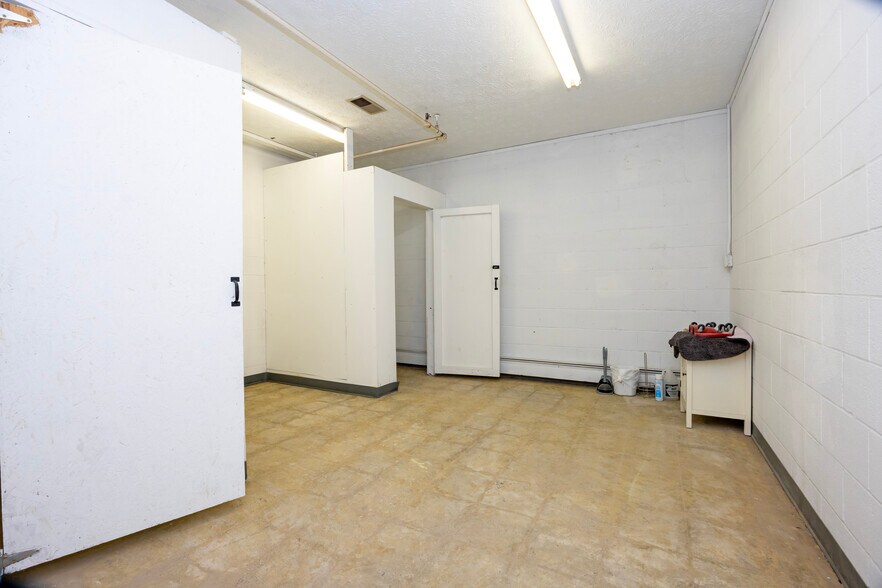 More Photos Of 291 Branstetter St, Wooster Manufacturing For Lease